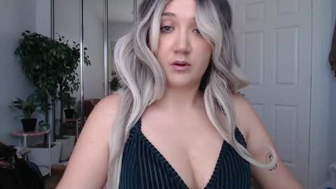 Snapshot of goddessemmy chatting on 05.06.26 Goddess Emmy online show from 05.06.26