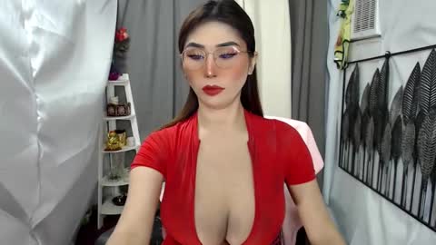 Snapshot of goddessjasmin chatting on 12.12.24 Goddessjasmin online show from 12.12.24