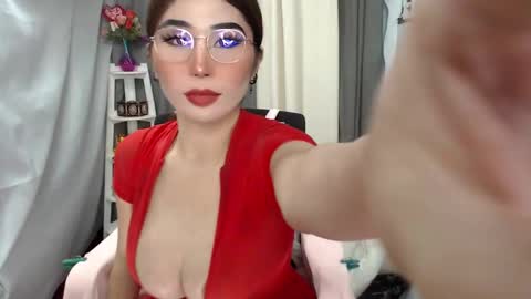 Snapshot of goddessjasmin chatting on 01.04.25 Goddessjasmin online show from 01.04.25