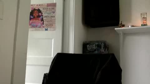 Snapshot of goddessjaylastar chatting on 11.26.25 GoddessJayla Star online show from 11.26.25