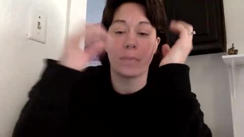 Snapshot of goddessjaylastar chatting on 12.01.25 GoddessJayla Star online show from 12.01.25