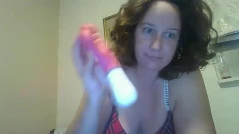 Snapshot of goddessmilfcrysyal chatting on 02.12.26 Crystal online show from 02.12.26