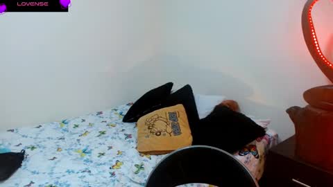  Naih Reyes online show from 12.04.24