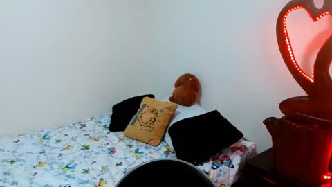  Naih Reyes online show from 12.16.24