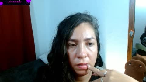  Naih Reyes online show from 03.04.25