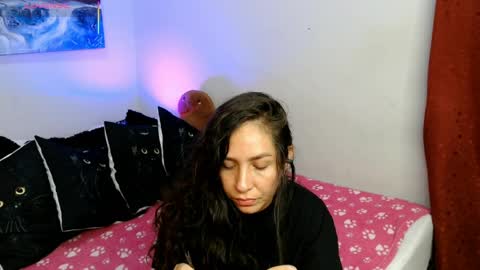  Naih Reyes online show from 04.06.26