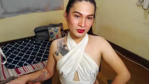 QUEEN JANE online show from 01.17.25