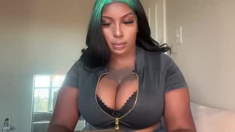 Snapshot of goddessrain420 chatting on 10.18.25 Crazzyboutrain online show from 10.18.25