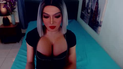 Snapshot of goddessselfsucker chatting on 02.02.26 Lucy Pearl online show from 02.02.26