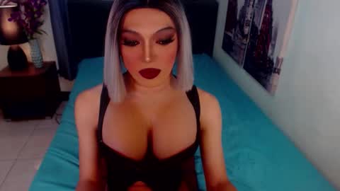 Snapshot of goddessselfsucker chatting on 02.04.26 Lucy Pearl online show from 02.04.26