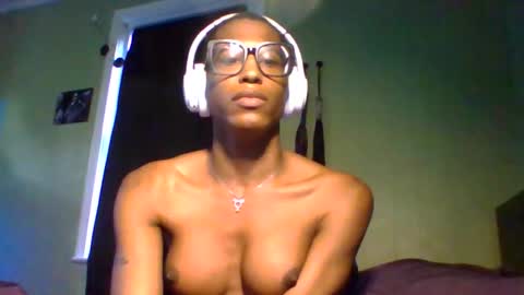 Snapshot of goddexx_kii chatting on 05.01.26 goddexx_kii online show from 05.01.26