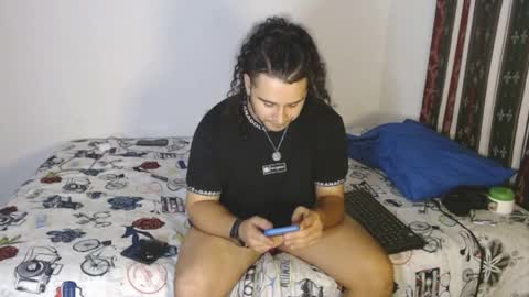 Snapshot of gold_shooter chatting on 04.21.26 gold_shooter online show from 04.21.26