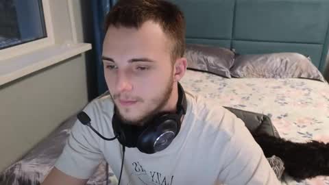 Golden boyyy21 online show from 11.23.25