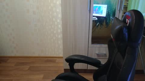 Snapshot of golden_boyyy21 chatting on 04.22.26 Golden boyyy21 online show from 04.22.26