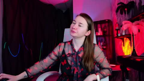 Snapshot of golden_dragones chatting on 05.31.26 Gloria online show from 05.31.26
