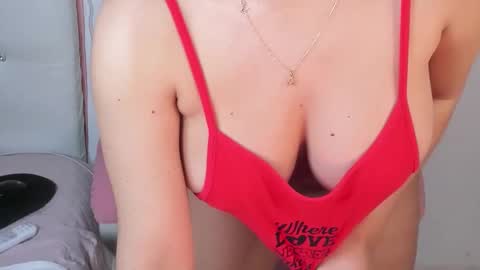 golden_issy online show from 01.09.26