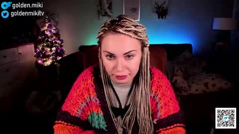 Snapshot of golden_miki chatting on 12.27.24 Shy in the streets but a freak in the sheets online show from 12.27.24