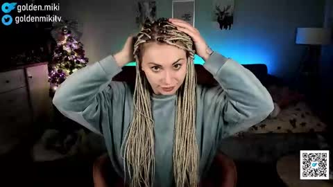 Snapshot of golden_miki chatting on 12.28.24 Shy in the streets but a freak in the sheets online show from 12.28.24