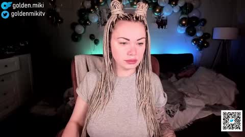 Snapshot of golden_miki chatting on 01.24.25 Shy in the streets but a freak in the sheets online show from 01.24.25