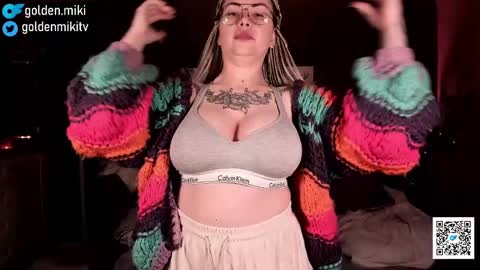 Snapshot of golden_miki chatting on 01.30.25 Shy in the streets but a freak in the sheets online show from 01.30.25