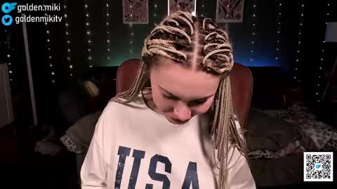 Snapshot of golden_miki chatting on 02.11.25 Shy in the streets but a freak in the sheets online show from 02.11.25