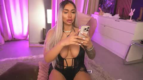 GoldenAmberX online show from 03.01.26