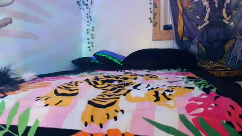 Snapshot of goldendelicious577600 chatting on 06.11.26 XxPretentious PeachxX online show from 06.11.26