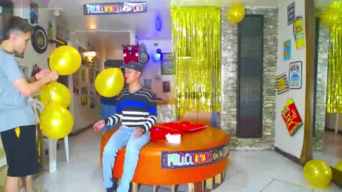 Snapshot of goldenjoi chatting on 03.04.25 GOLDENJOI online show from 03.04.25