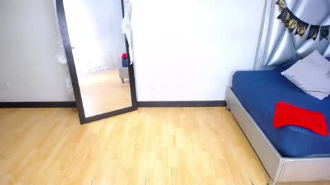 goldenn_ass1 online show from 10.31.25