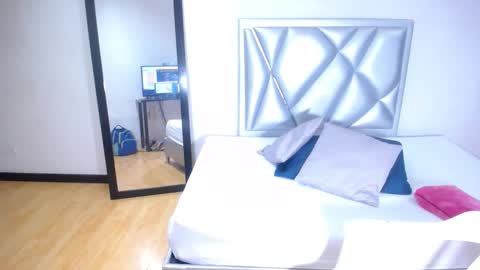 goldenn_ass1 online show from 11.06.25