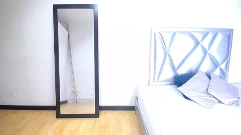 goldenn_ass1 online show from 12.18.25