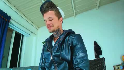 Snapshot of goldy_loyal99 chatting on 09.14.25 Goldy Loyal93 online show from 09.14.25