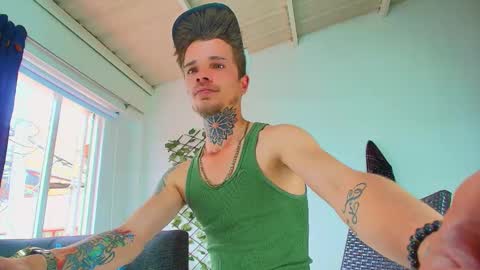 Snapshot of goldy_loyal99 chatting on 09.16.25 Goldy Loyal93 online show from 09.16.25