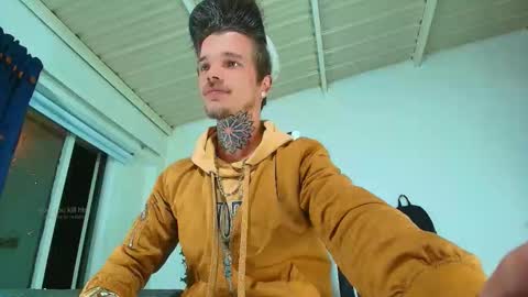 Snapshot of goldy_loyal99 chatting on 10.18.25 Goldy Loyal93 online show from 10.18.25