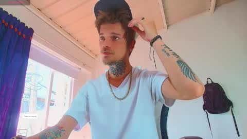 Snapshot of goldy_loyal99 chatting on 12.01.25 Goldy Loyal93 online show from 12.01.25