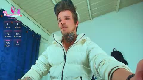 Snapshot of goldy_loyal99 chatting on 12.02.25 Goldy Loyal93 online show from 12.02.25