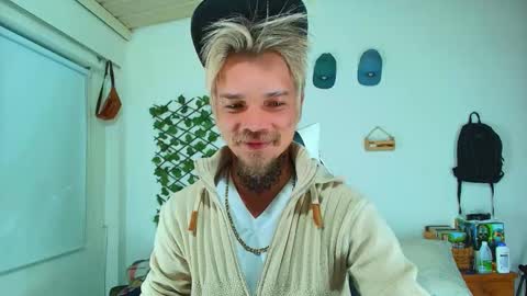 Snapshot of goldy_loyal99 chatting on 02.15.26 Goldy Loyal93 online show from 02.15.26