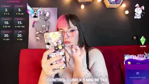 Snapshot of gomory_kitty chatting on 07.13.26 gomory_kitty online show from 07.13.26