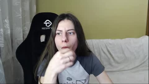 Elizabeth Effie online show from 02.22.26