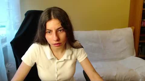 Snapshot of good__night chatting on 06.23.26 Elizabeth Effie online show from 06.23.26