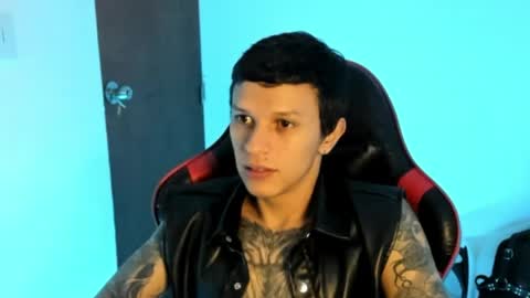 Snapshot of goodboy69i chatting on 04.12.26 goodboy69i online show from 04.12.26