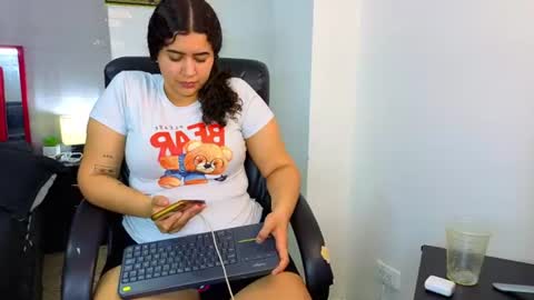 Snapshot of goodgirlxxxl chatting on 06.25.26 Goodgirlxxxl online show from 06.25.26