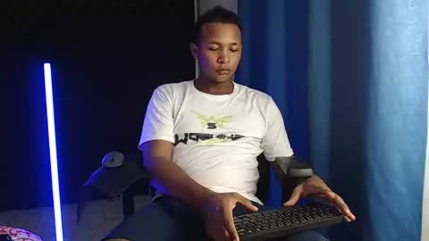 Snapshot of goos_cum chatting on 12.19.24 Goos online show from 12.19.24