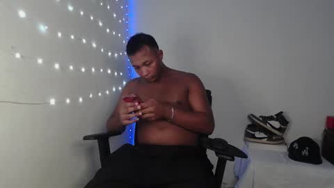 Snapshot of goos_cum chatting on 09.24.25 Goos online show from 09.24.25