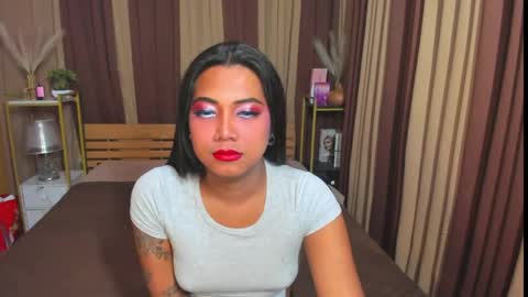 Snapshot of gorgeous_dark_luna chatting on 04.26.26 RIANA online show from 04.26.26