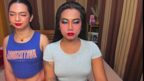 Snapshot of gorgeous_dark_luna chatting on 04.28.26 RIANA online show from 04.28.26