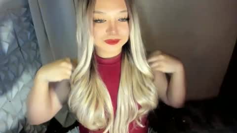Snapshot of gorgeousamandarose chatting on 05.23.26 Amanda rose online show from 05.23.26