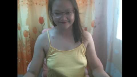Snapshot of gorgeousmama chatting on 07.18.26 gorgeousmama online show from 07.18.26