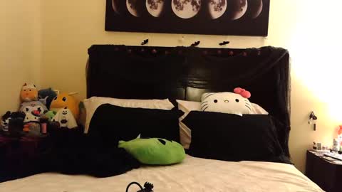 Snapshot of gothbaby305 chatting on 11.02.25 gothbaby305 online show from 11.02.25