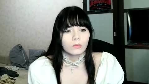 Snapshot of gothickq chatting on 06.25.26 gothickq online show from 06.25.26